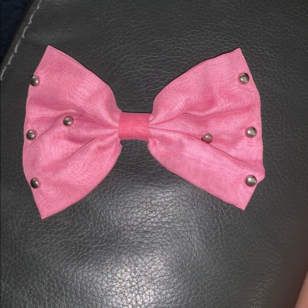 Hair bow